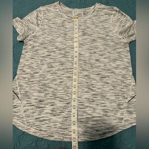 Lululemon gray shirt. no size tag